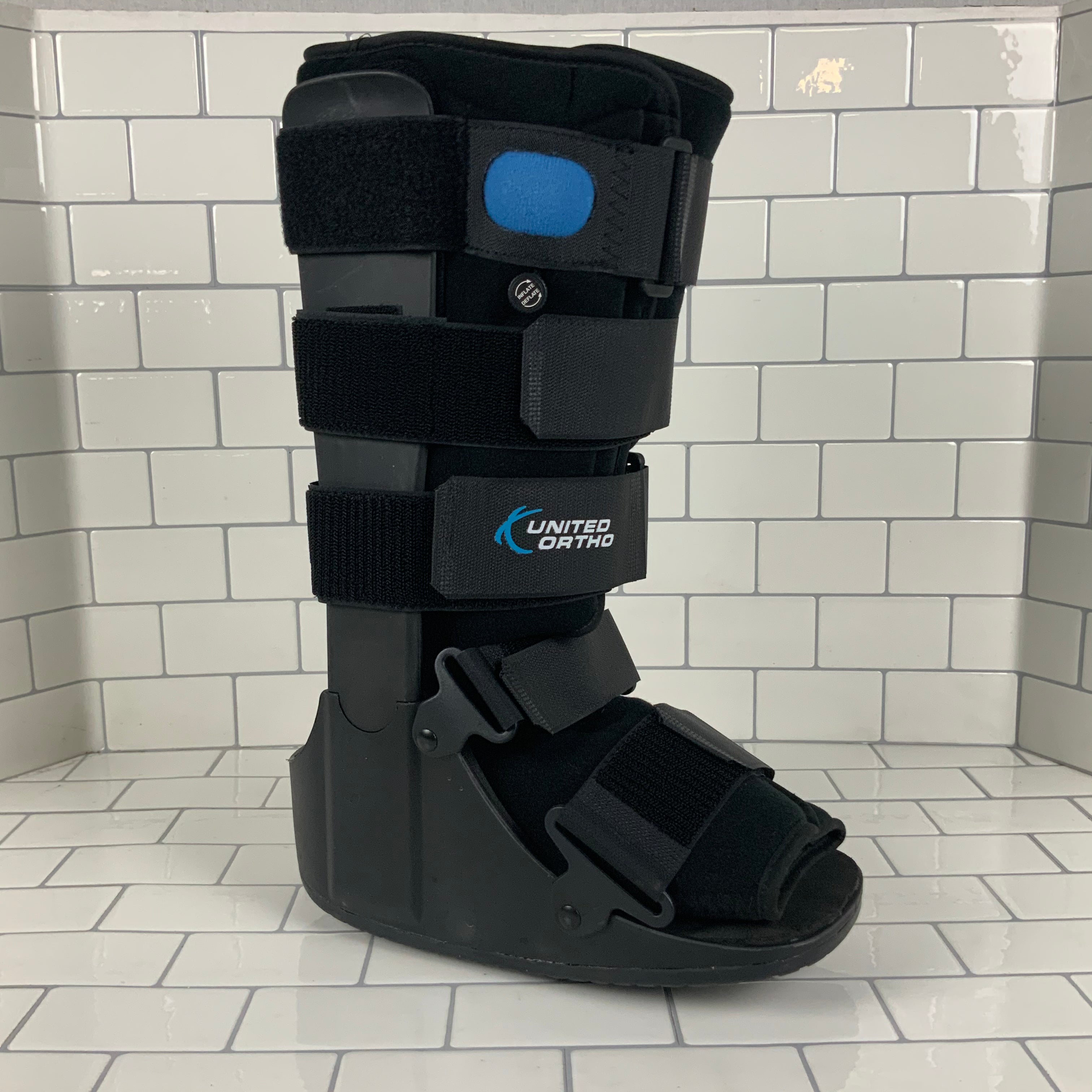 United Ortho Air Cam Walker Fracture Boot, Small, Black (6927301378231)